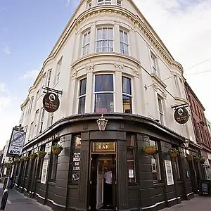 Bed and breakfast The Dickens Bar &